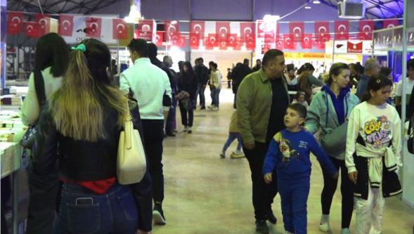 10. Malatya Anadolu Kitap ve Kültür Fuarı'na yoğun ilgi