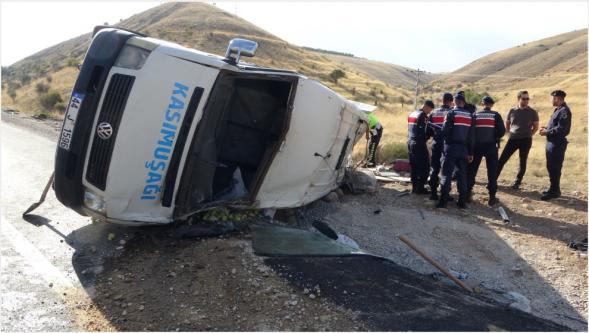 Malatya'da Yolcu Minibüsü Devrildi: 17 Yaralı