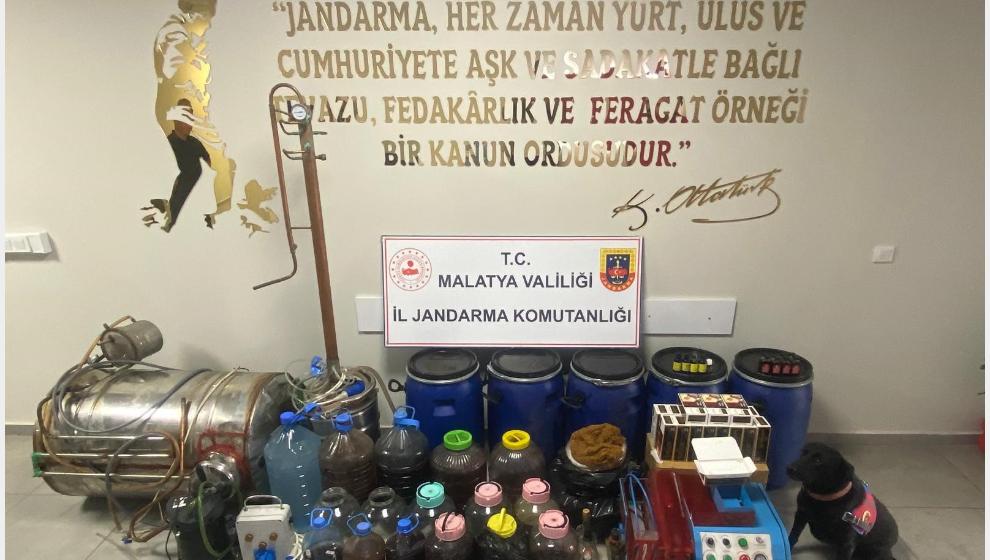 Malatya'da Sahte Alkol Operasyonu: 3 Gözaltı