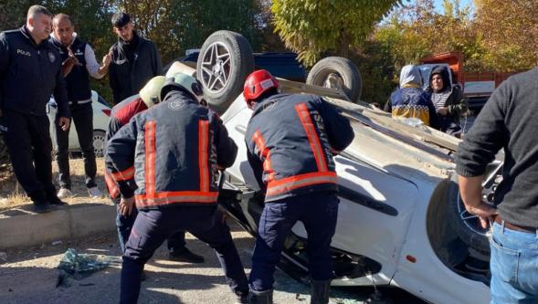 Kontrolden çıkan otomobil takla attı: 2 yaralı