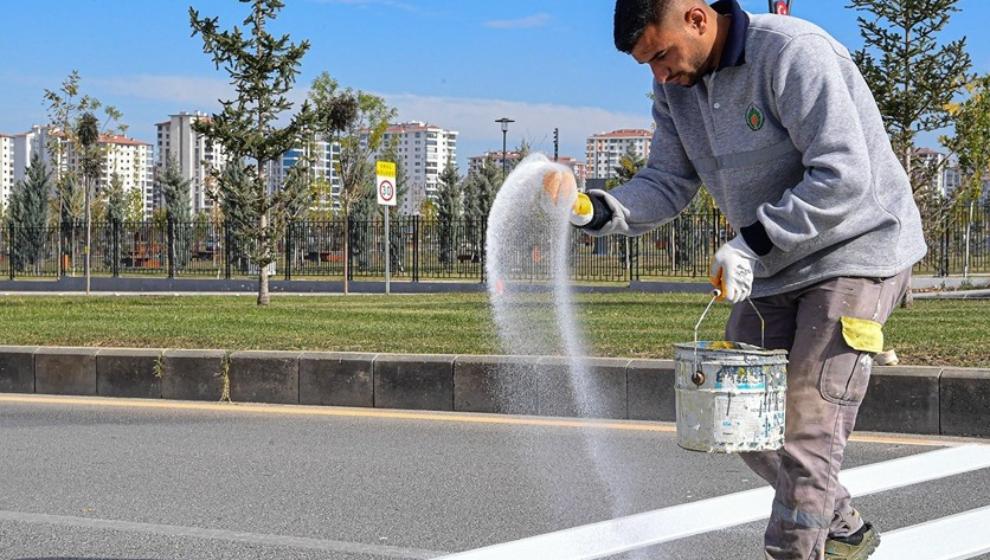 Malatya B.Belediyesi 920 bin Metre Yol Çizgi Çalışması Yaptı