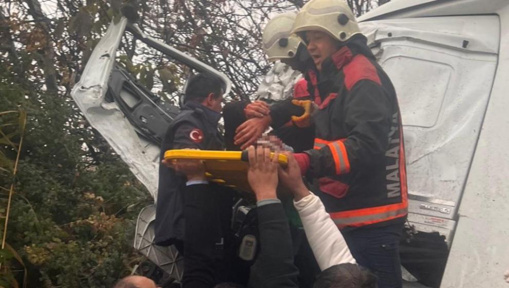 Malatya'da iki tır çarpıştı: 1 ağır yaralı