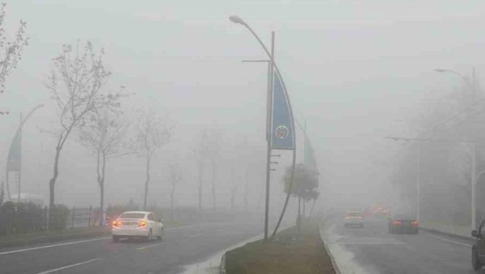 Malatya’da sabah saatlerinde sis etkili oldu.