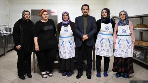 Battalgazi'nin kalbi kadın kooperatifi üretime devam ediyor