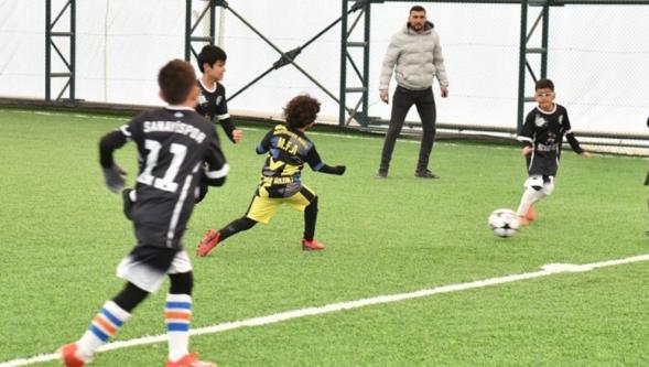 Yeşilyurt'ta ödüllü sömestr futbol turnuvası