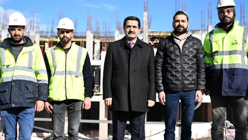 Başkan Taşkın : Yeni Adliye Sarayı'nın inşaatında incelemelerde buludu.