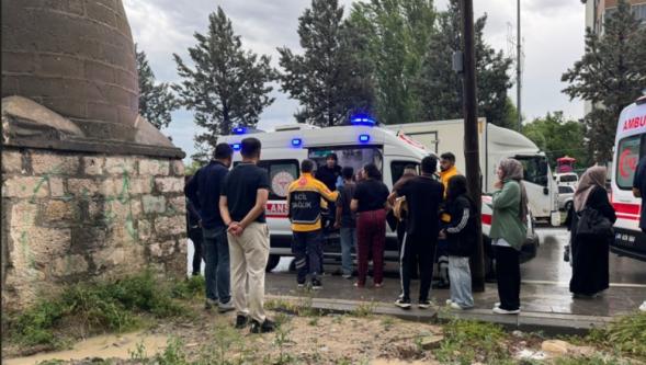 Derme Kanalı Taştı: Müstakil Ev Çöktü