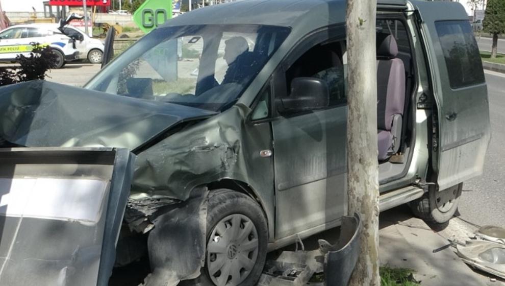 Kontrolden Çıktı Akaryakıt istasyonuna Daldı.