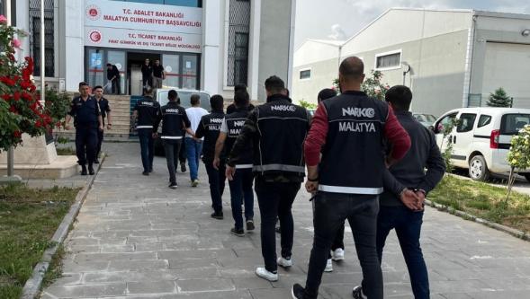Uyuşturucu Operasyonunda 14 Şüpheli Tutuklandı.