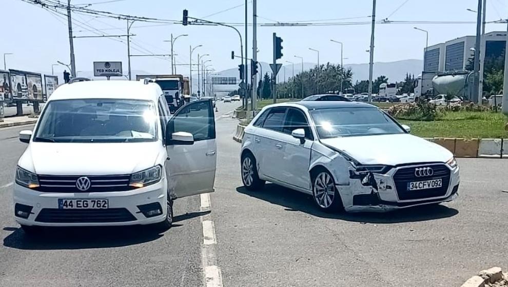 Elazığ Yolu Üzerinde Trafik Kazası