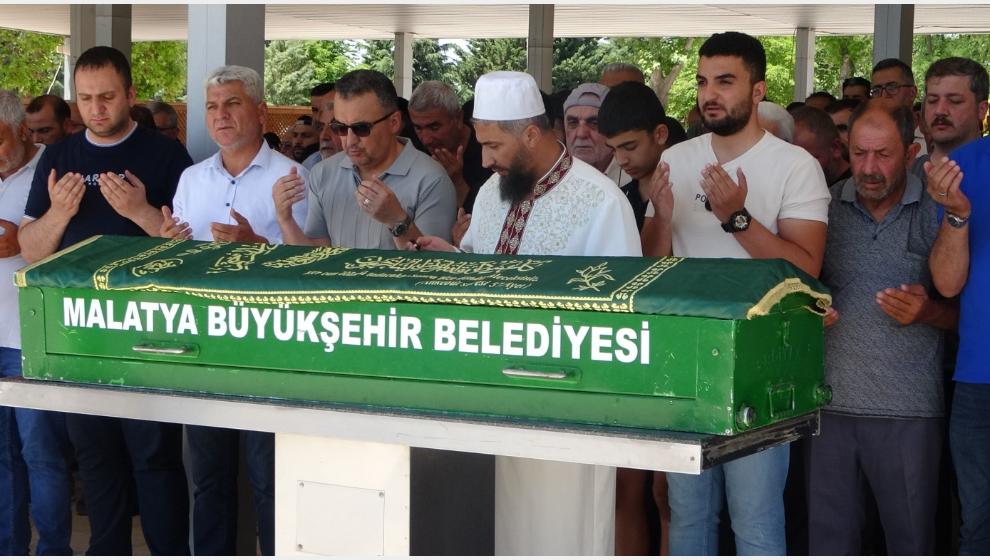 Giresun'da Denizde Boğulan Baba ve Oğlu  Malatya'da Toprağa Verildi