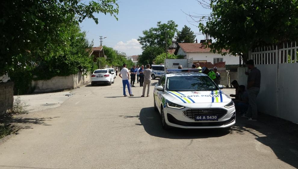 Hafif Ticari Araç ile Otomobil Çarpıştı: 4 Yaralı