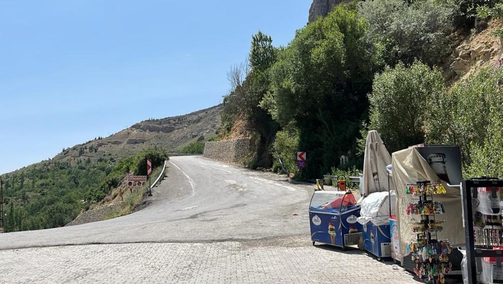 Heyelan Nedeniyle Kapatılan Yol Yeniden Trafiğe Açıldı