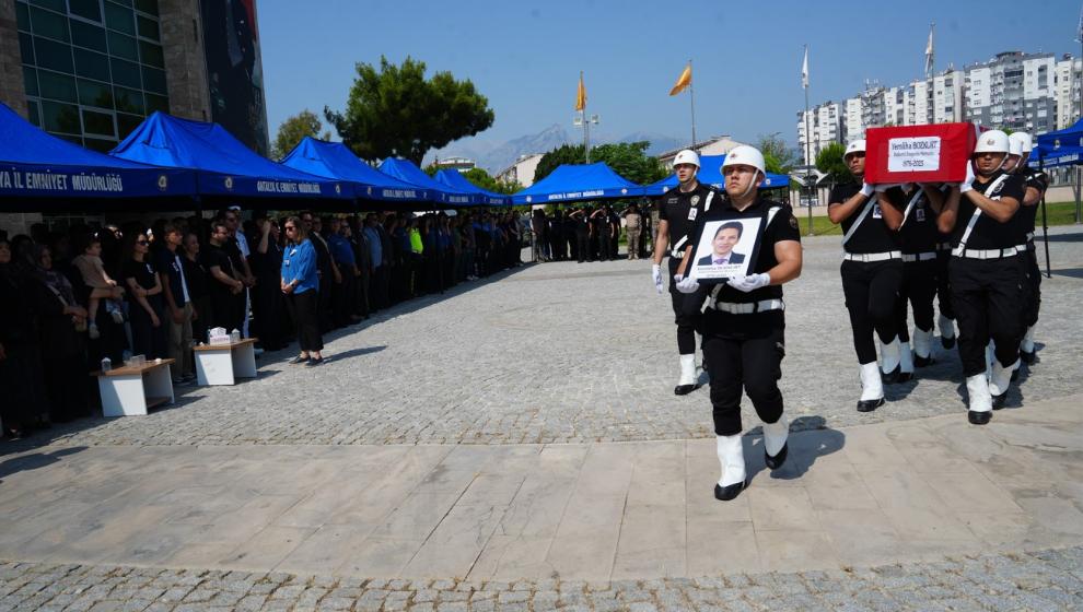 Malatya'lı  Polis Memuru Akciğer Kanserine Yenildi..