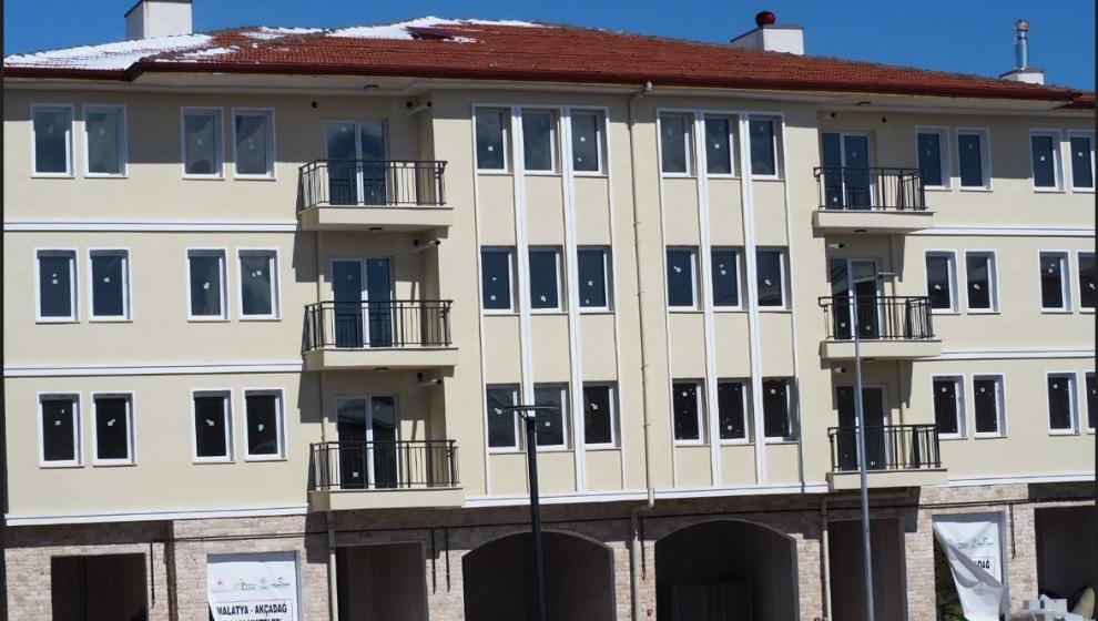 Yeni Akçadağ Çarşısı'nda Teslimatlar İçin Gün Sayılıyor.