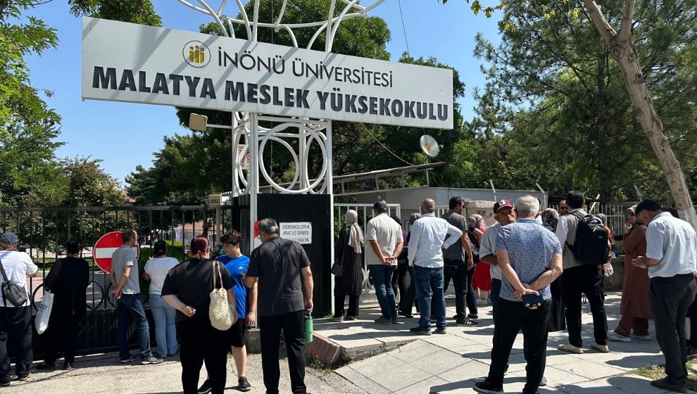YKS nin 2 ci Oturumu  10.15 Başladı..