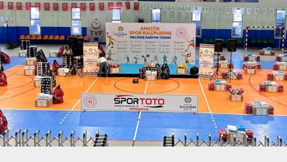 Büyükşehir’den Amatör Spor Kulüplerine 10 Milyon TL’lik Malzeme Desteği