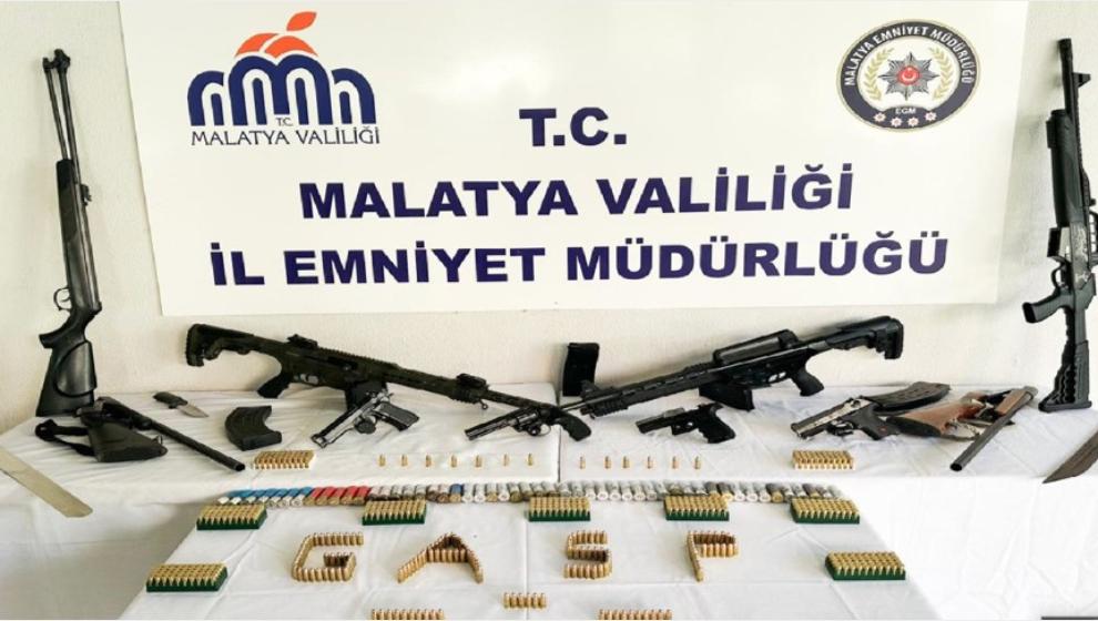 Eş Zamanlı Operasyon'da   29  Kişi  gözaltına  Alındı.