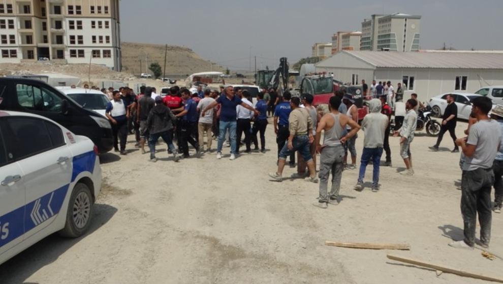 Şantiyede Silahlar -Bıçaklar Havada Uçuştu;  2'si ağır 7 yaralı