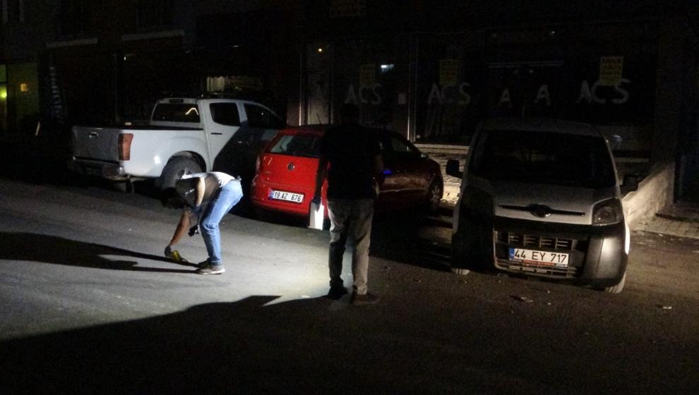Trafikte Başlayan Tartışma, Polis Merkezi Çıkışında Bıçaklı Kavgaya Dönüştü.