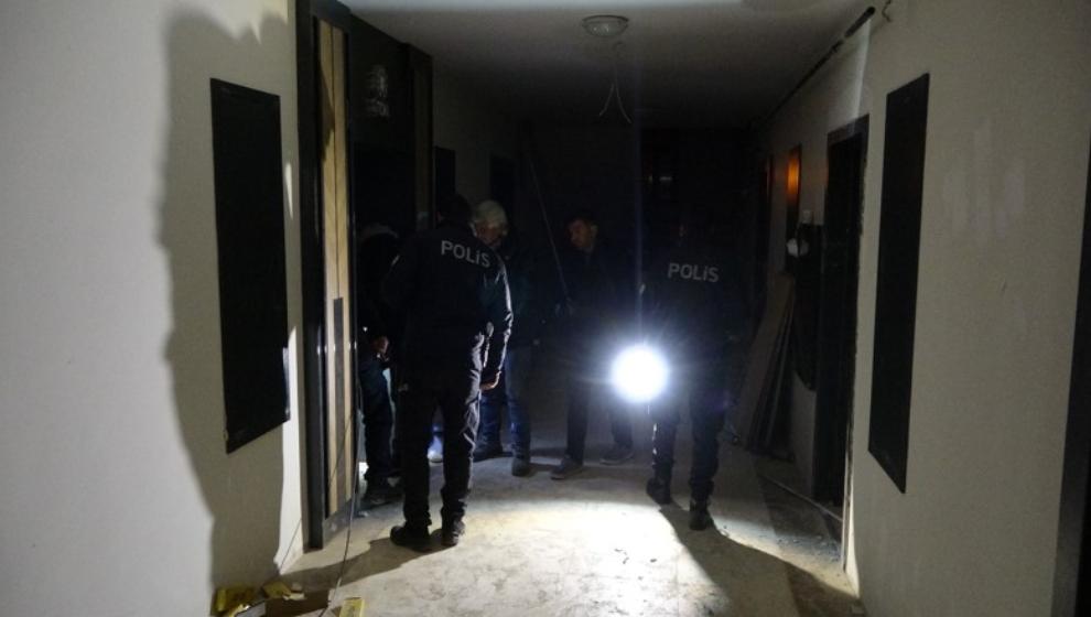 Asansör Montajı Sırasında 3 Metreden Düşen İşçi Ağır Yaralandı.
