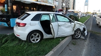 Kontrolden Çıkan Araç Onlarca Yolcunun Bulunduğu Otobüse Çarptı