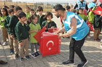 Malatya'da 10 Bin Bayrak Dağıtıldı