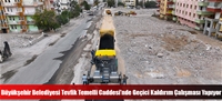 Büyükşehir Belediyesi Tevfik Temelli Caddesi'nde Geçici Kaldırım Çalışması Yapıyor