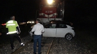 Malatya'da Yolcu Treni Hemzemin Geçitte Otomobile Çarptı: 1 Ölü