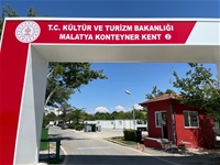 Koca, Konteyner Kentte Kalan Vatandaşların Kurban Bayramı'nı Kutlayıp Bayramlaştı