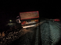 Malatya'da Yoldan Çıkan Tır Şarampole Düştü: 1 Yaralı