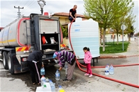 Vatandaşların Su İhtiyacı Tankerlerle Karşılanıyor