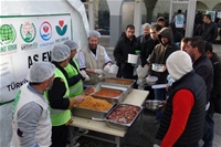 STK'lardan Malatya'da Depremzedelere Günlük İftar Yemeği