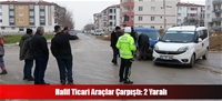 Hafif Ticari Araçlar Çarpıştı: 2 Yaralı