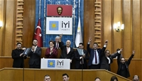 Meral Akşener İYİ Parti Malatya Belediye Başkan Adaylarını Tanıttı