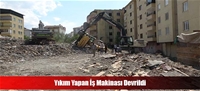 Yıkım Yapan İş Makinası Devrildi