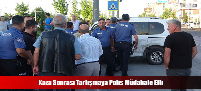 Kaza Sonrası Tartışmaya Polis Müdahale Etti