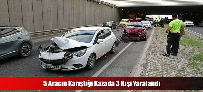 5 Aracın Karıştığı Kazada 3 Kişi Yaralandı