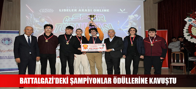 BATTALGAZİ’DEKİ ŞAMPİYONLAR ÖDÜLLERİNE KAVUŞTU