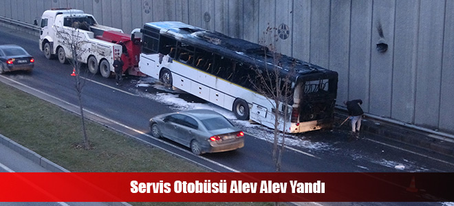 Servis Otobüsü Alev Alev Yandı